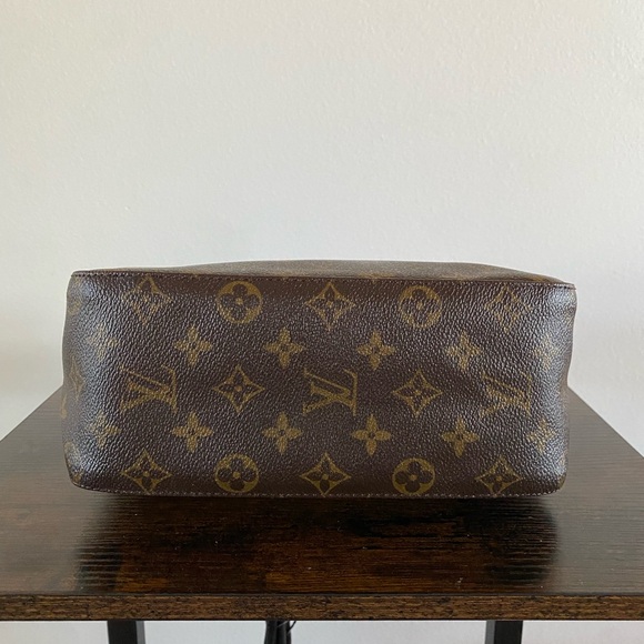 Monogram Canvas Looping MM - Picture 4 of 11